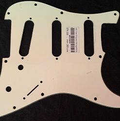 PICKGUARD WSC STRAT SSS AGED WHITE